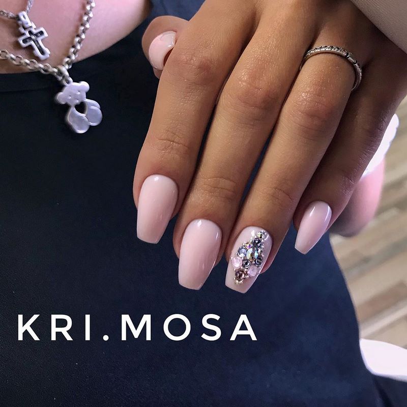 Сногсшибательный свадебный маникюр невесты 2026 – лучший дизайн в новых техниках!