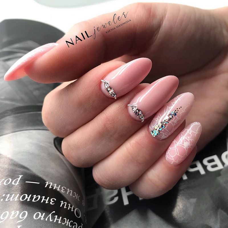 Сногсшибательный свадебный маникюр невесты 2026 – лучший дизайн в новых техниках!