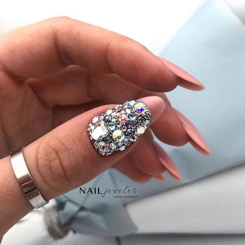 Сногсшибательный свадебный маникюр невесты 2026 – лучший дизайн в новых техниках!