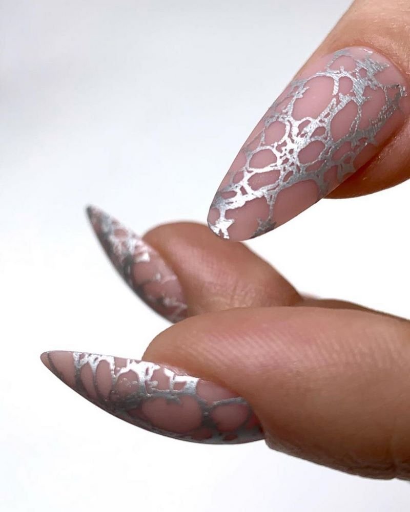 Сногсшибательный свадебный маникюр невесты 2026 – лучший дизайн в новых техниках!