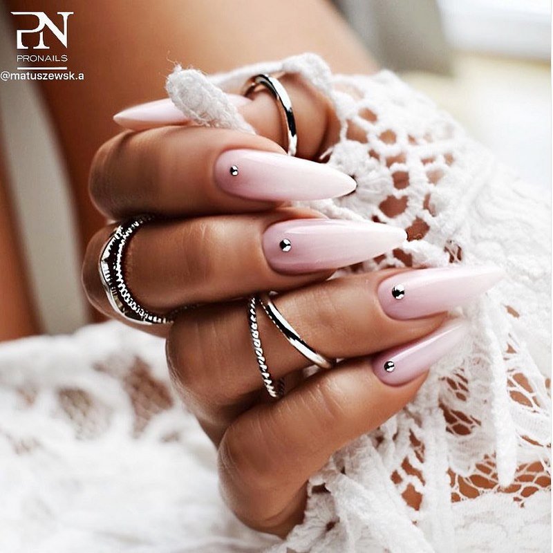 Сногсшибательный свадебный маникюр невесты 2026 – лучший дизайн в новых техниках!