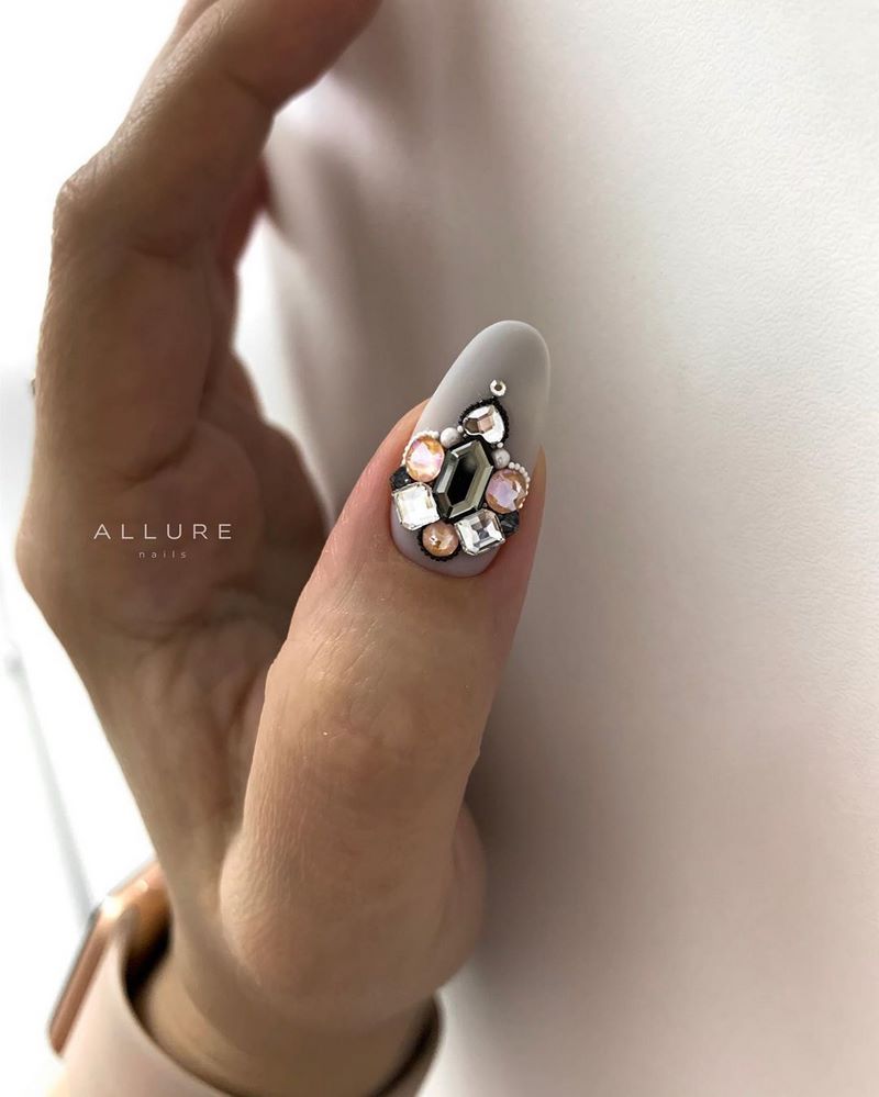 Сногсшибательный свадебный маникюр невесты 2026 – лучший дизайн в новых техниках!