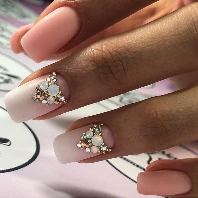 Сногсшибательный свадебный маникюр невесты 2026 – лучший дизайн в новых техниках!