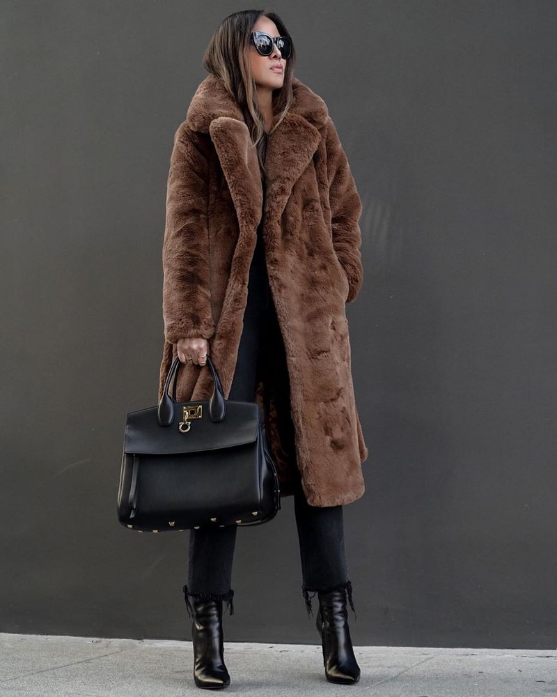 Трендовые шубы 2026 — модные луки на фото