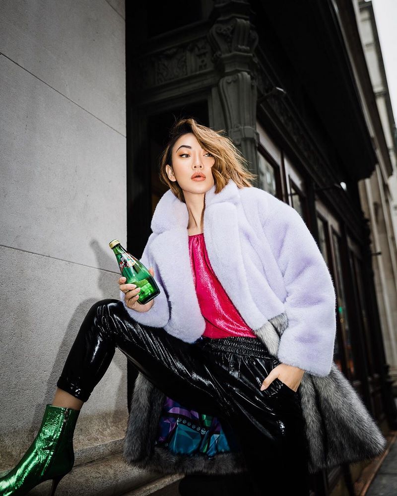 Трендовые шубы 2026 — модные луки на фото