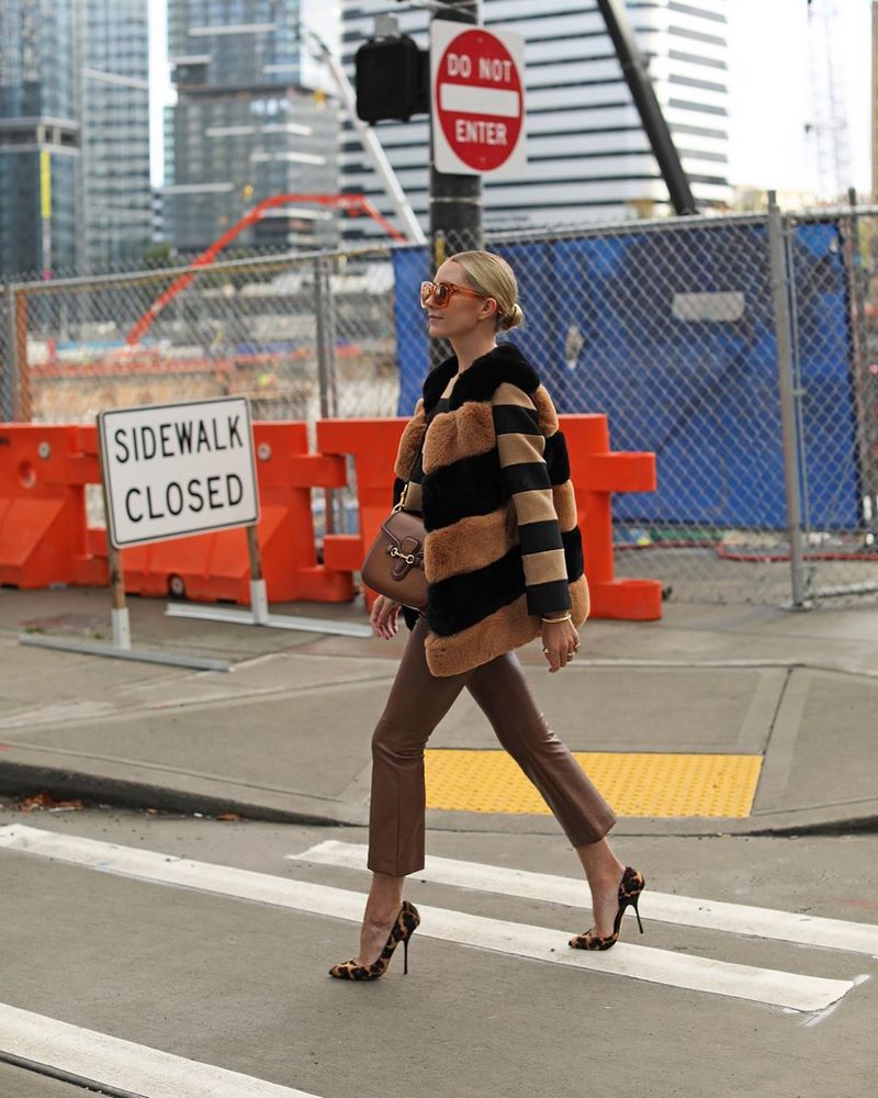 Трендовые шубы 2026 — модные луки на фото