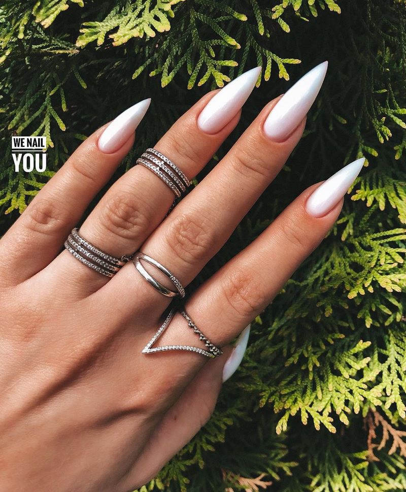 Молочный маникюр 2026 – нейл-хит нового сезона