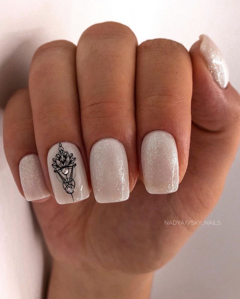 Молочный маникюр 2026 – нейл-хит нового сезона