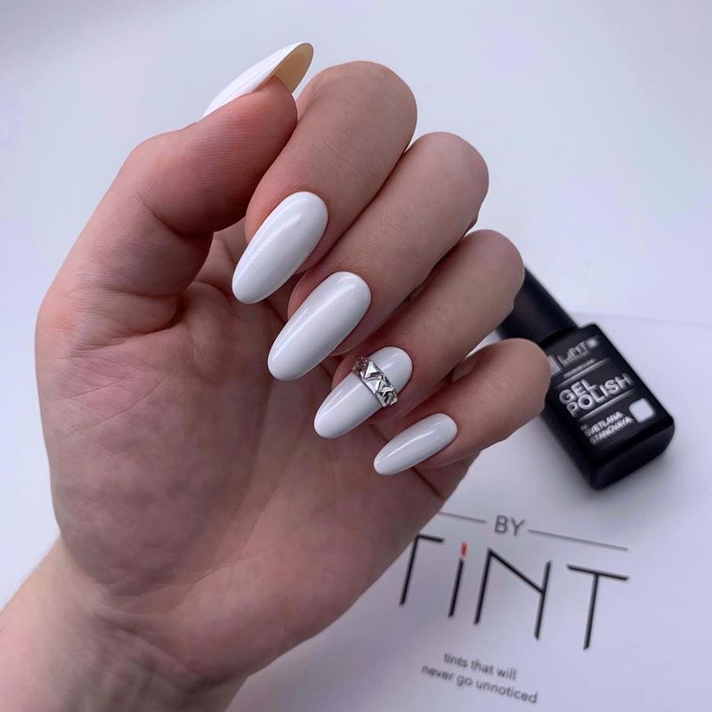 Молочный маникюр 2026 – нейл-хит нового сезона