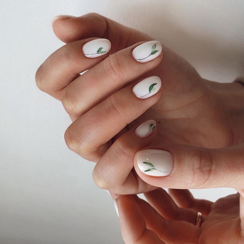 Молочный маникюр 2026 – нейл-хит нового сезона