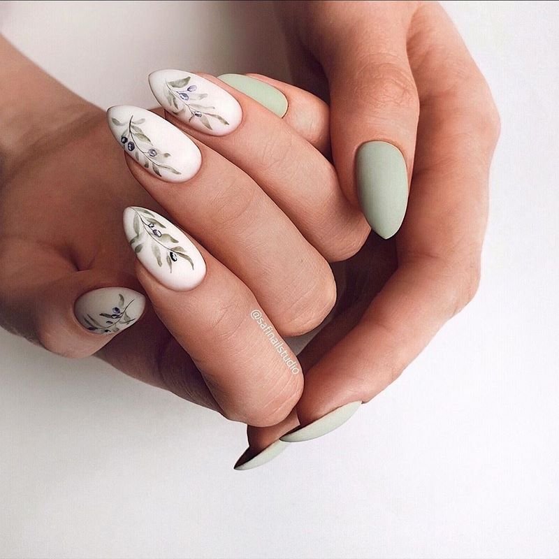 Молочный маникюр 2026 – нейл-хит нового сезона