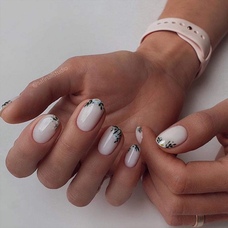 Молочный маникюр 2026 – нейл-хит нового сезона