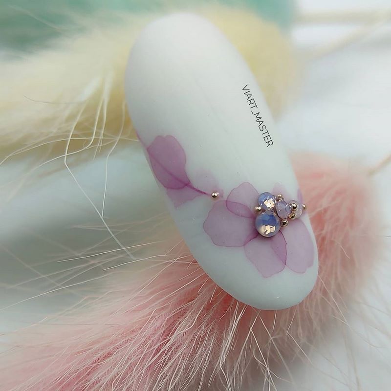 Молочный маникюр 2026 – нейл-хит нового сезона