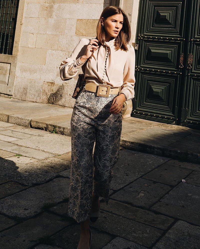 Модные брюки 2026 – фото, модные образы