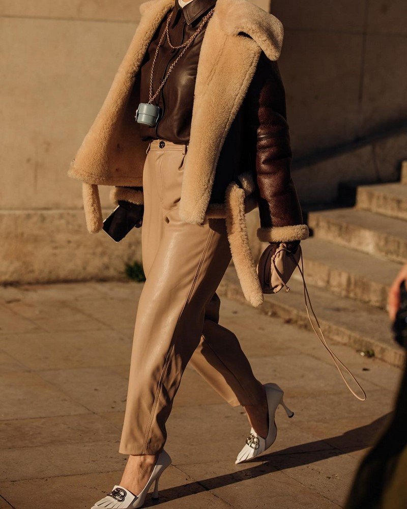 Модные брюки 2026 – фото, модные образы