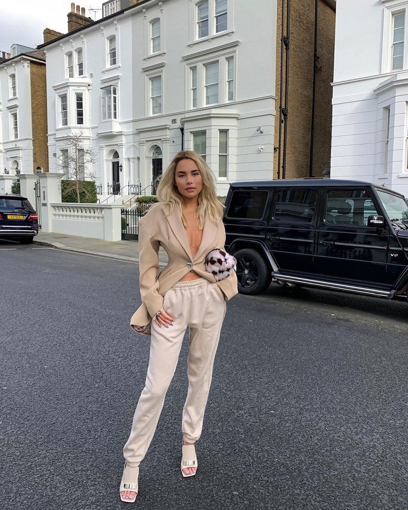 Модные брюки 2026 – фото, модные образы