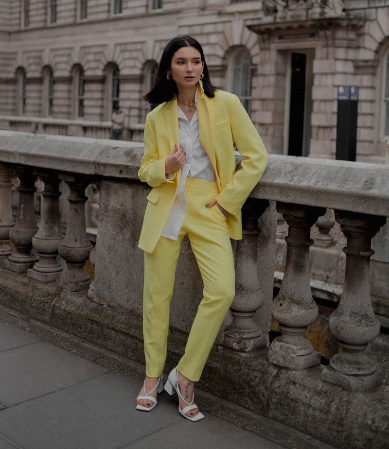 Модные брюки 2026 – фото, модные образы