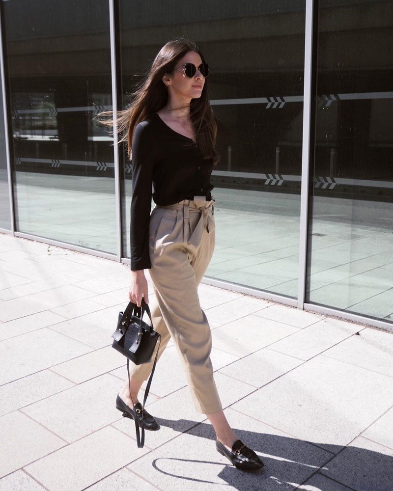 Модные брюки 2026 – фото, модные образы