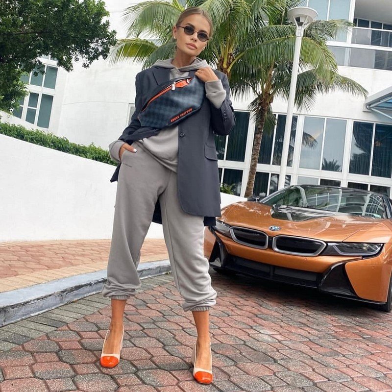 Модные брюки 2026 – фото, модные образы