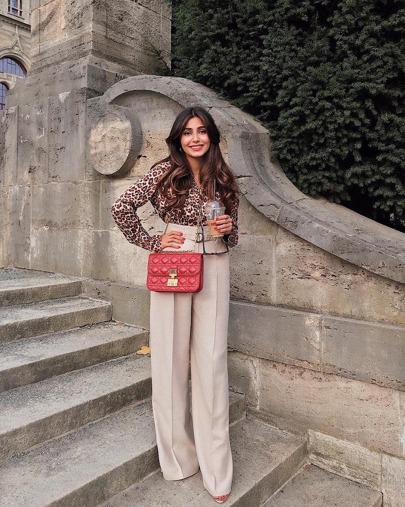 Модные брюки 2026 – фото, модные образы