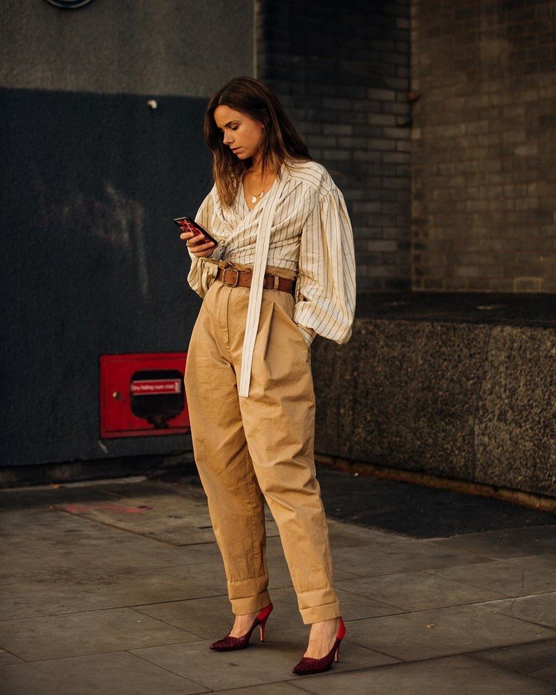 Модные брюки 2026 – фото, модные образы