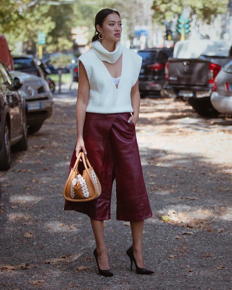 Модные брюки 2026 – фото, модные образы