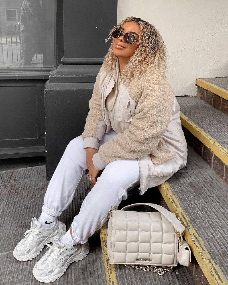 Модные женские кроссовки 2026. Трендовые и актуальные модели кроссовок для женщин