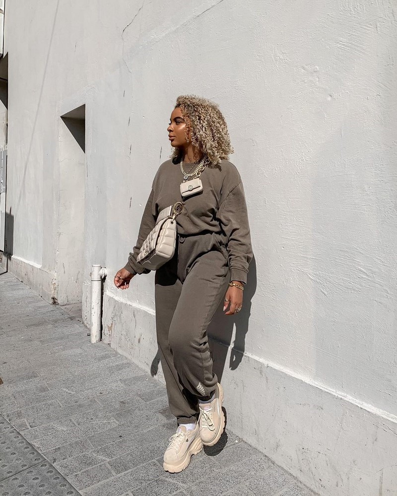 Модные женские кроссовки 2026. Трендовые и актуальные модели кроссовок для женщин