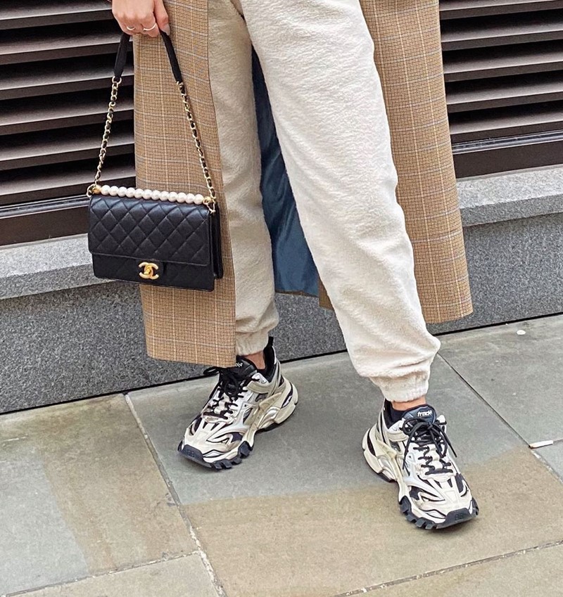 Модные женские кроссовки 2026. Трендовые и актуальные модели кроссовок для женщин