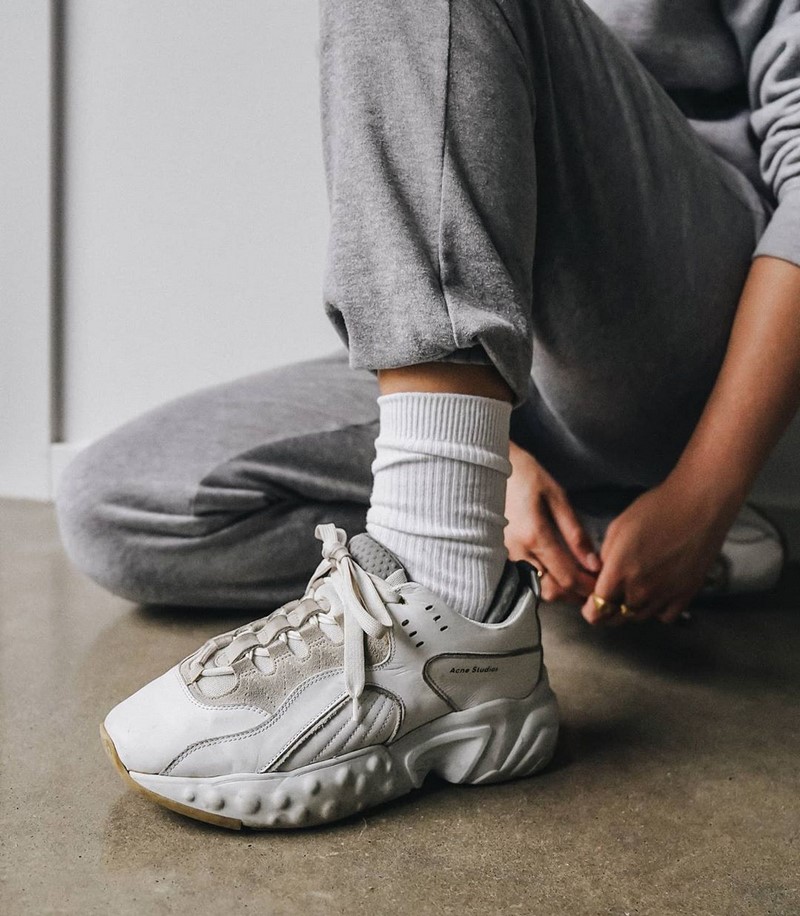 Модные женские кроссовки 2026. Трендовые и актуальные модели кроссовок для женщин