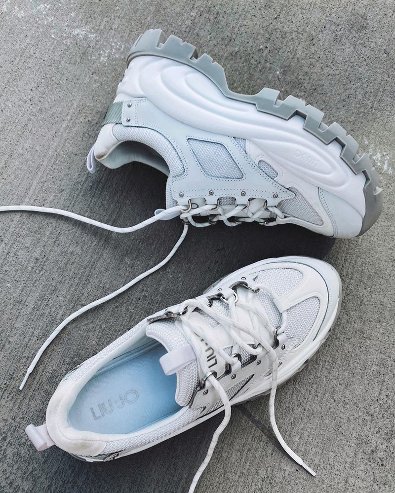 Модные женские кроссовки 2026. Трендовые и актуальные модели кроссовок для женщин