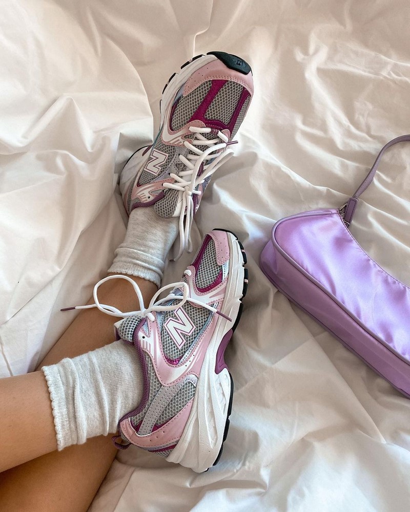 Модные женские кроссовки 2026. Трендовые и актуальные модели кроссовок для женщин