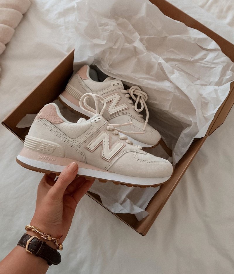 Модные женские кроссовки 2026. Трендовые и актуальные модели кроссовок для женщин