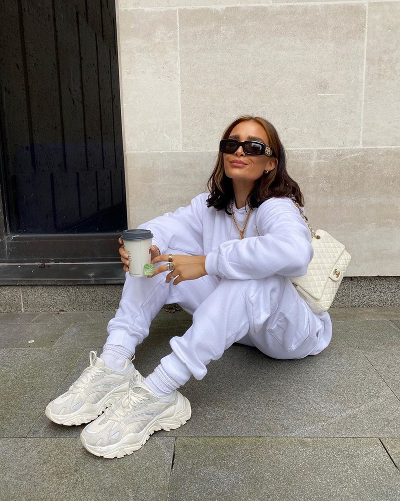 Модные женские кроссовки 2026. Трендовые и актуальные модели кроссовок для женщин