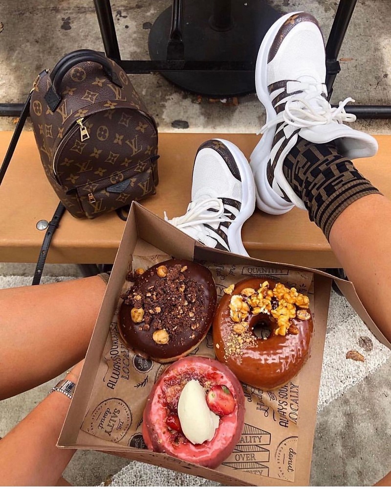 Модные женские кроссовки 2026. Трендовые и актуальные модели кроссовок для женщин