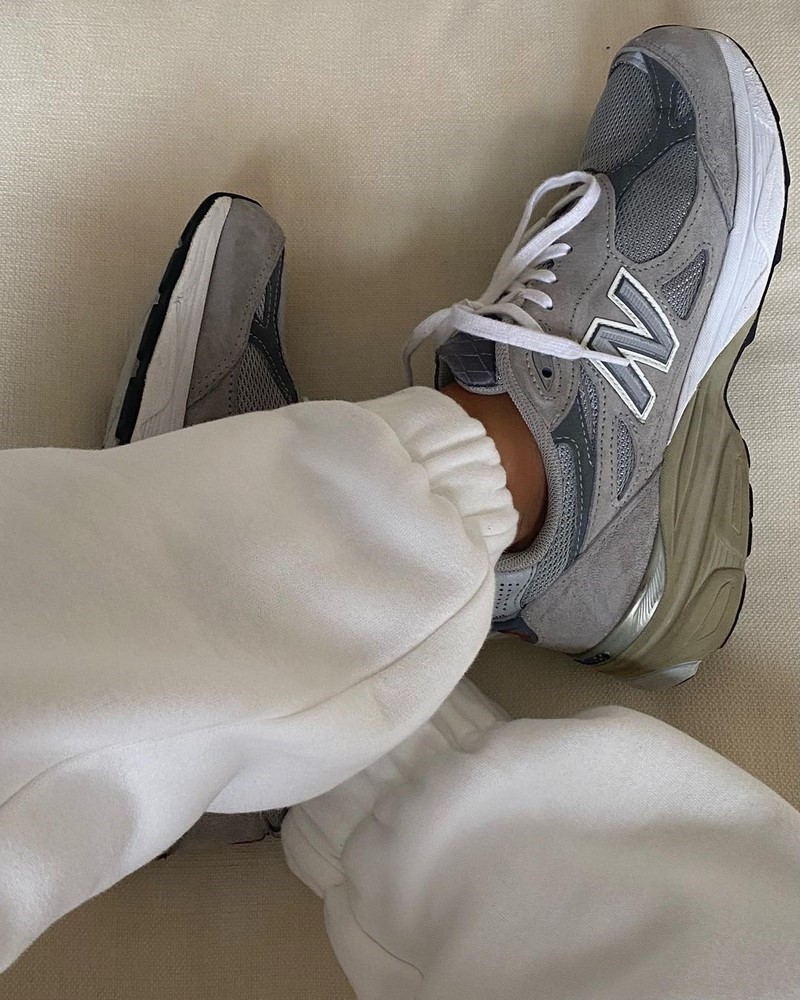 Модные женские кроссовки 2026. Трендовые и актуальные модели кроссовок для женщин