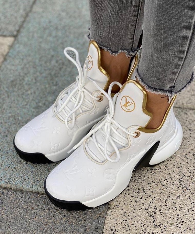 Модные женские кроссовки 2026. Трендовые и актуальные модели кроссовок для женщин