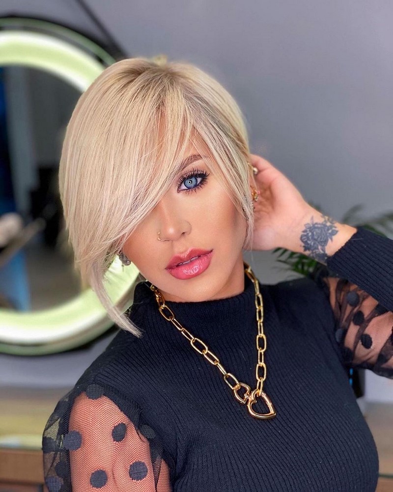 Самые модные челки 2026: фото стрижек с челкой