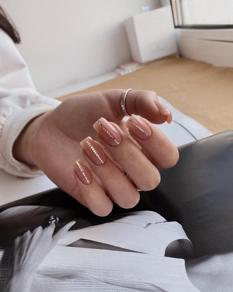 Модный маникюр весна 2026 — тренды, идеи, новинки на фото