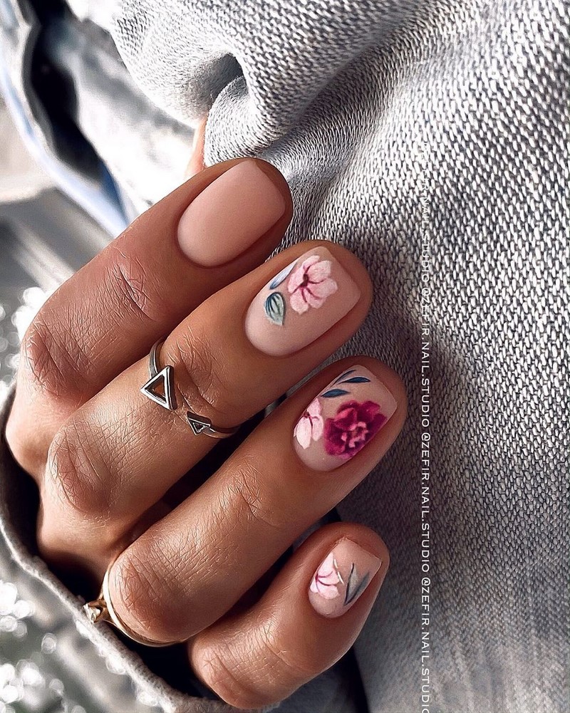 Модный маникюр весна 2026 — тренды, идеи, новинки на фото