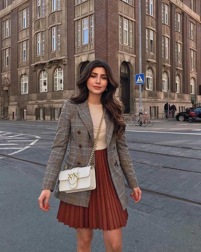 Топовые модели юбки плиссе 2026. Как создать стильные образы с юбкой плиссе?