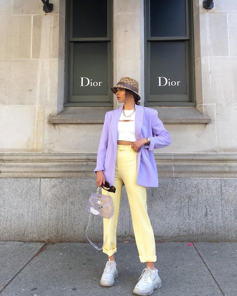 Изумительные брюки весна-лето 2026: топ-10 трендов, новые и свежие образы с брюками