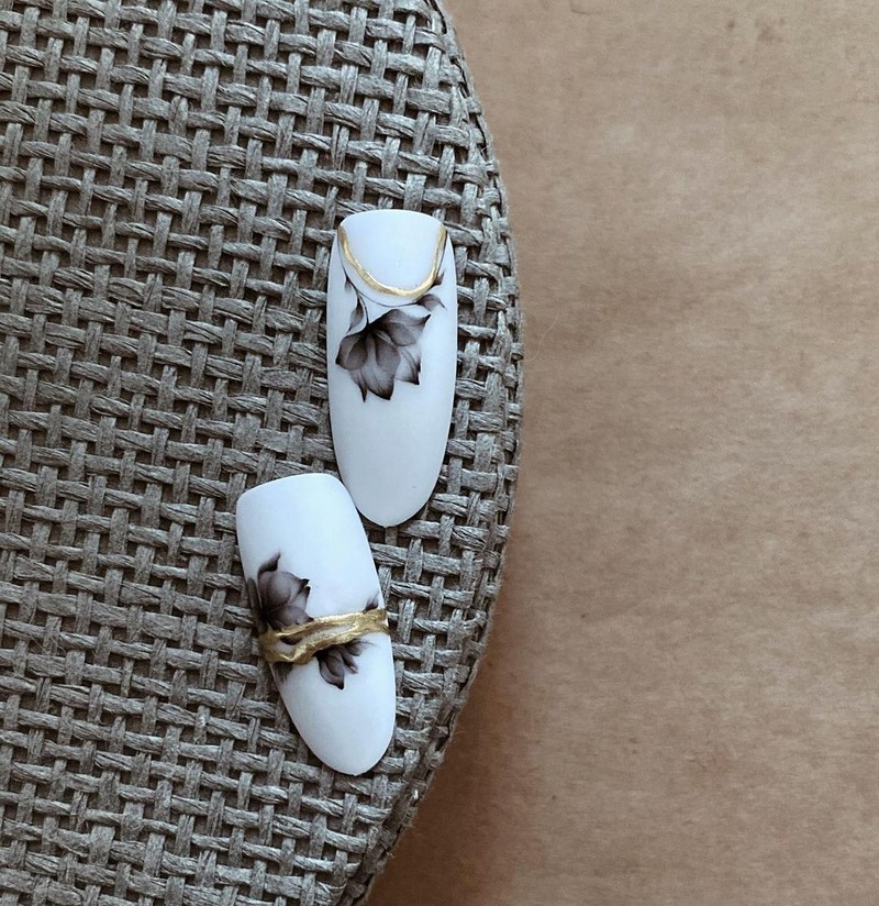 Цветочный маникюр 2026: фото, идеи маникюра с цветами