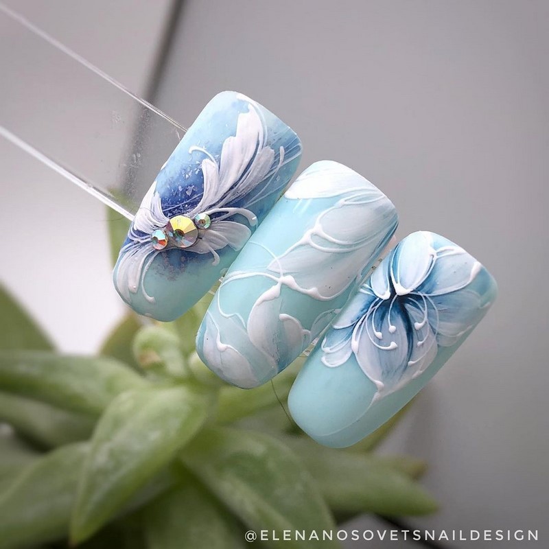 Цветочный маникюр 2026: фото, идеи маникюра с цветами