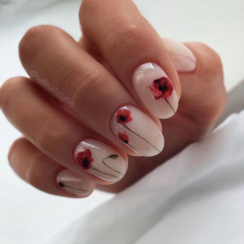 Цветочный маникюр 2026: фото, идеи маникюра с цветами