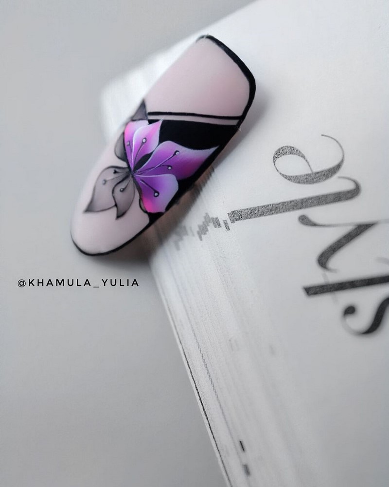 Цветочный маникюр 2026: фото, идеи маникюра с цветами