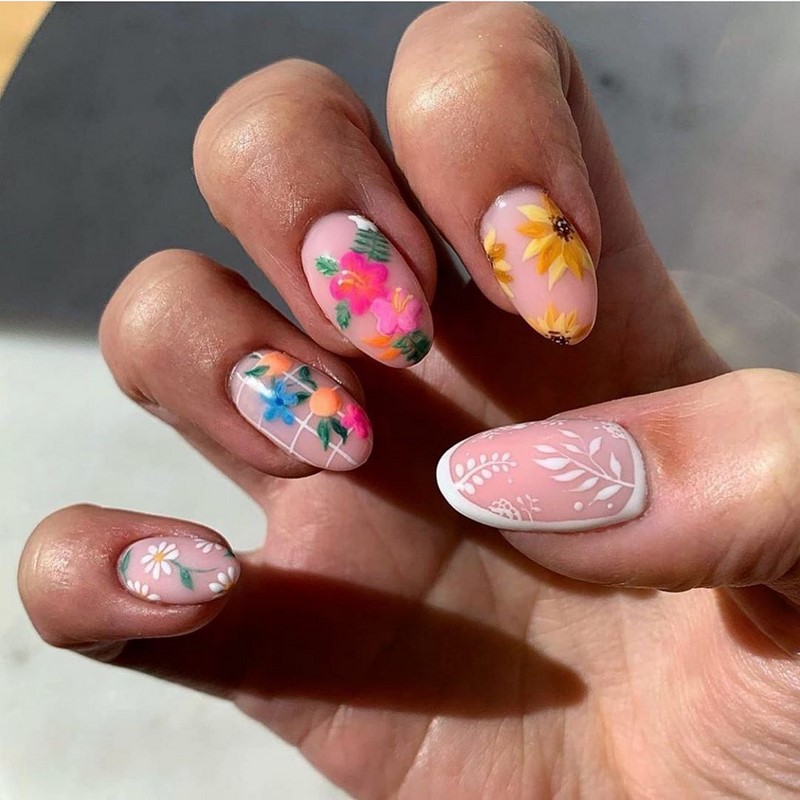 Цветочный маникюр 2026: фото, идеи маникюра с цветами