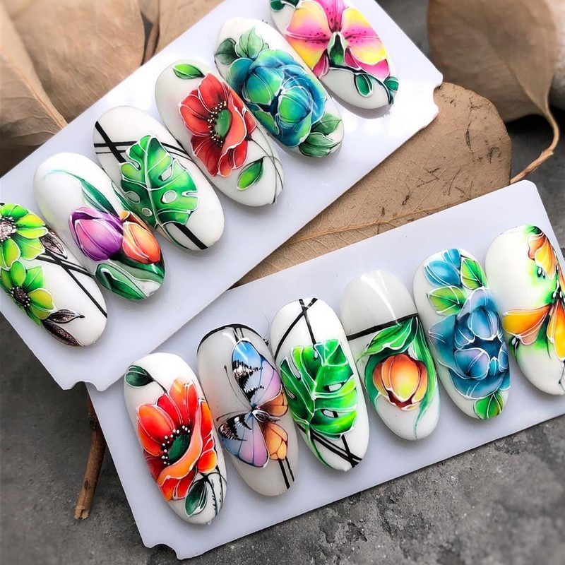 Цветочный маникюр 2026: фото, идеи маникюра с цветами