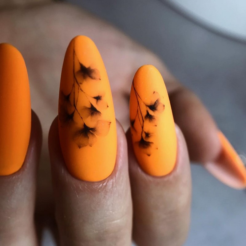 Цветочный маникюр 2026: фото, идеи маникюра с цветами