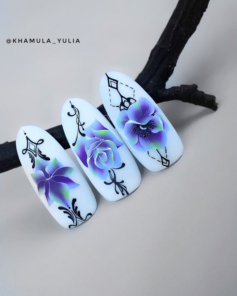 Цветочный маникюр 2026: фото, идеи маникюра с цветами